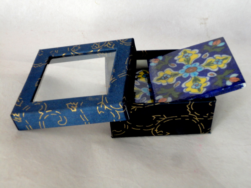 Box with four marble lites-flower